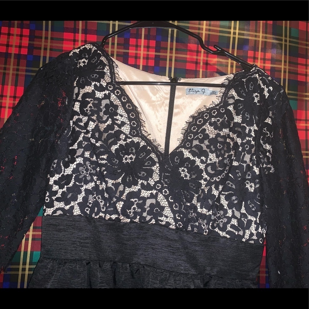 Eliza J dress 👗lace 001 - Picture 4 of 8
